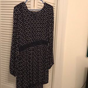 Cute long sleeves loose dress.